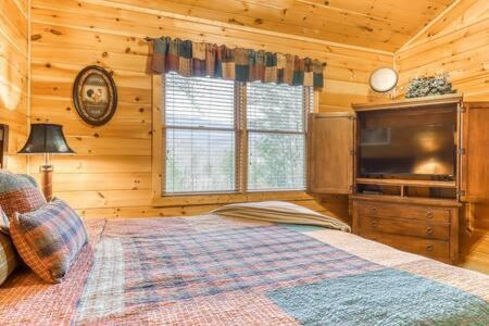 Villa The Great Escape - Min From Parkway With Hot Tub Gatlinburg Esterno foto