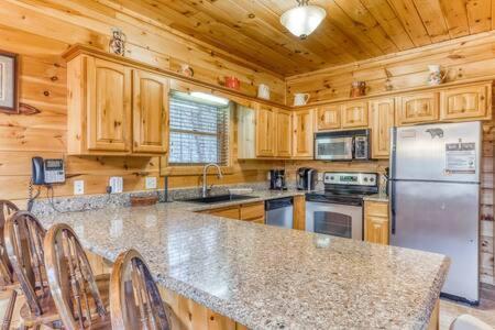 Villa The Great Escape - Min From Parkway With Hot Tub Gatlinburg Esterno foto